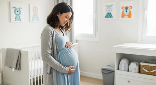 mom in pregnancy clothes